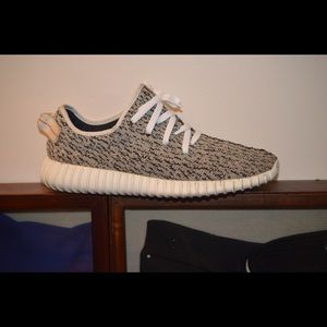 Unauthorized yeezy boost size 11