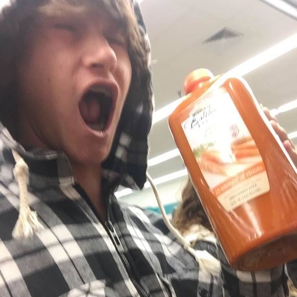 Meet your Posher, Chris - Picture 1 of 1