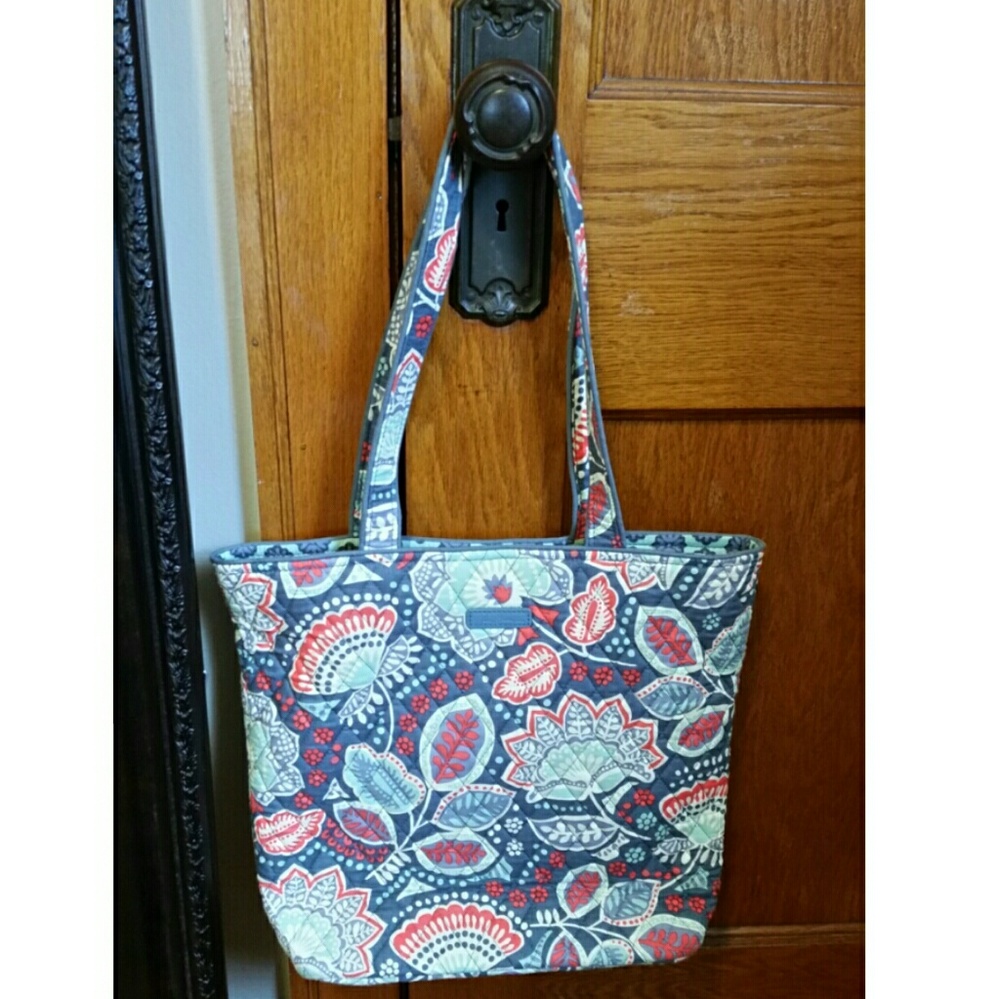 Vera bradley tote 💚