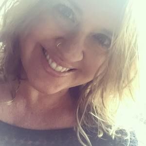 Meet your Posher, Sarajane