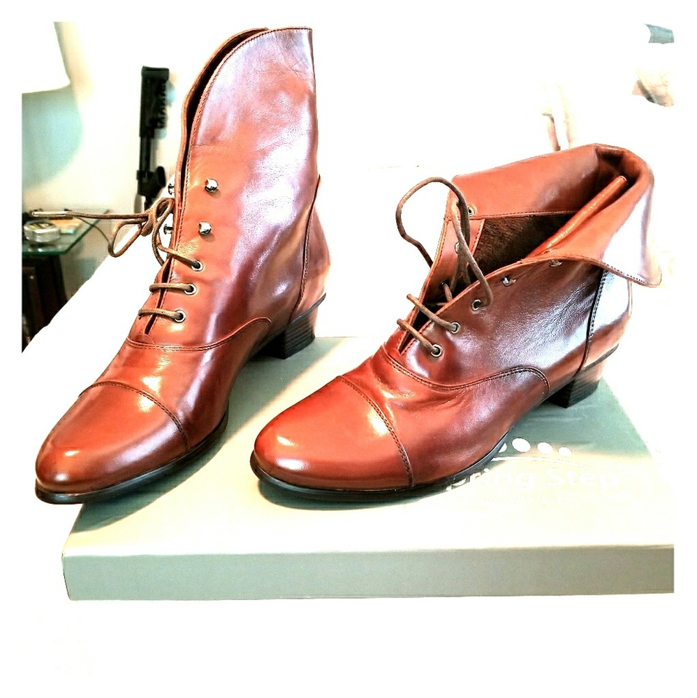 NEW Genuine Brown leather boots