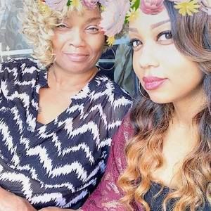 Meet your Posher, Veronica