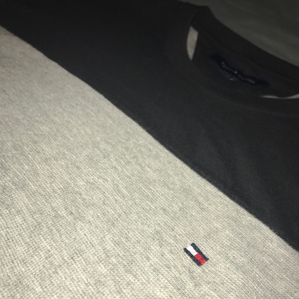 Two tone Tommy Hilfiger t shirt