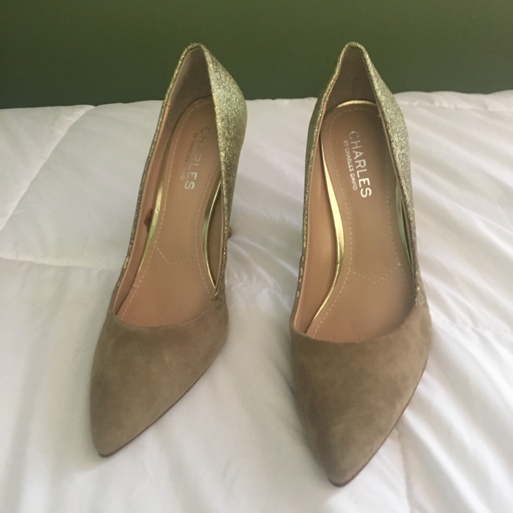 Charles 4" gold glitter & beige suede is  7 M