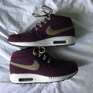 Nike Air Max Mid Maroon Boot