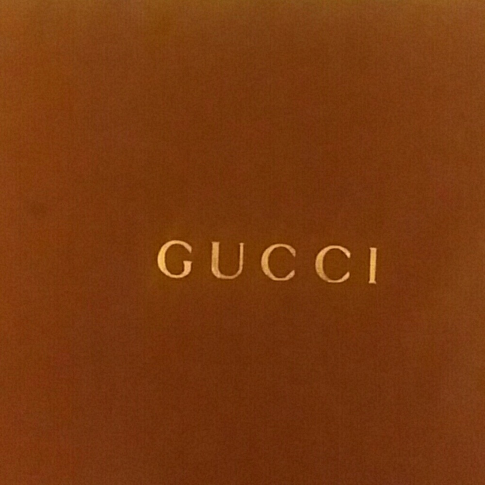 Grey and black  gucci sunglasses