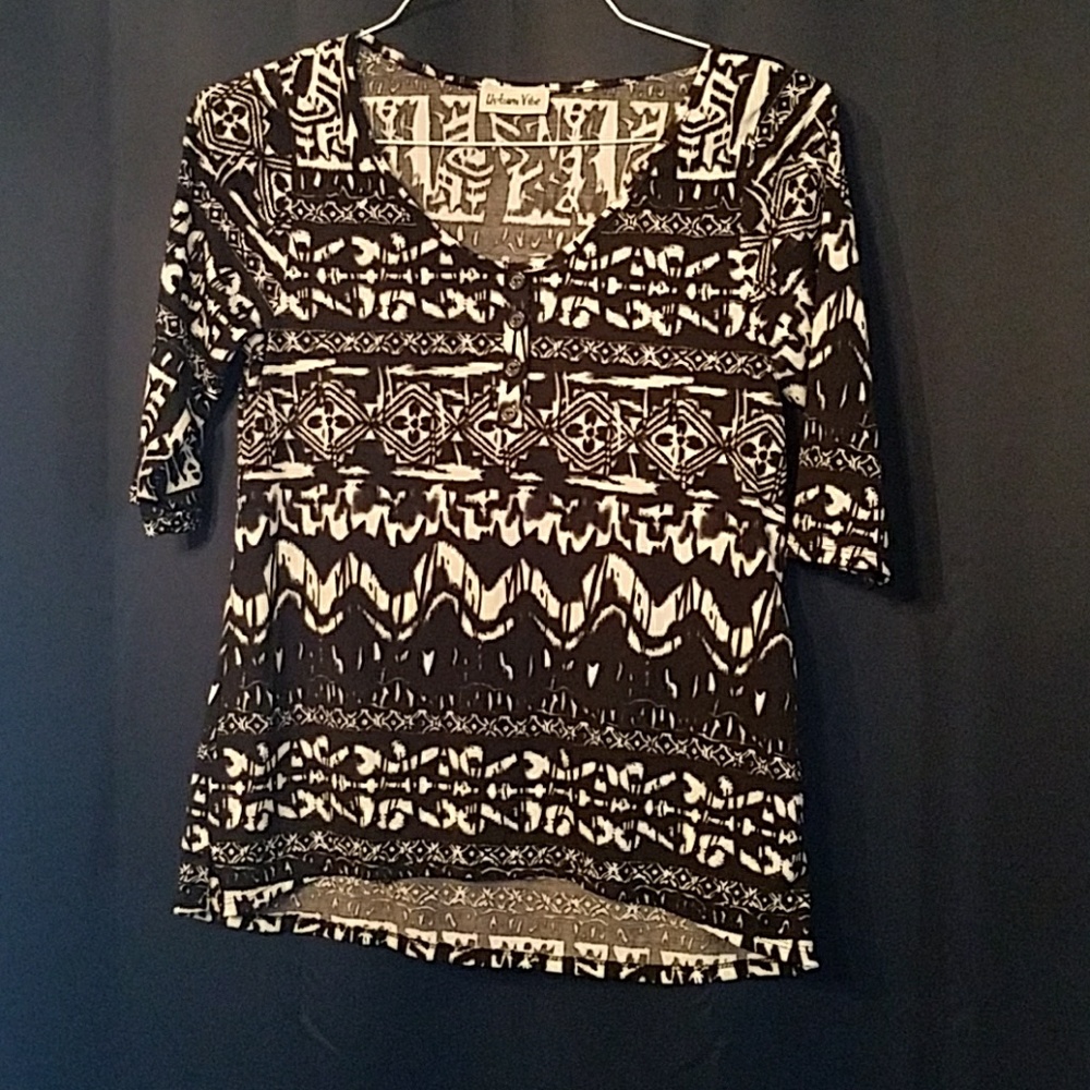 3  quarter shirt
