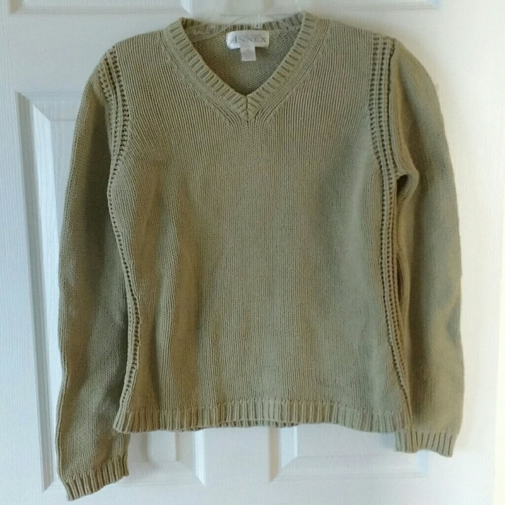 Casual Corner Annex light sage pullover sweater