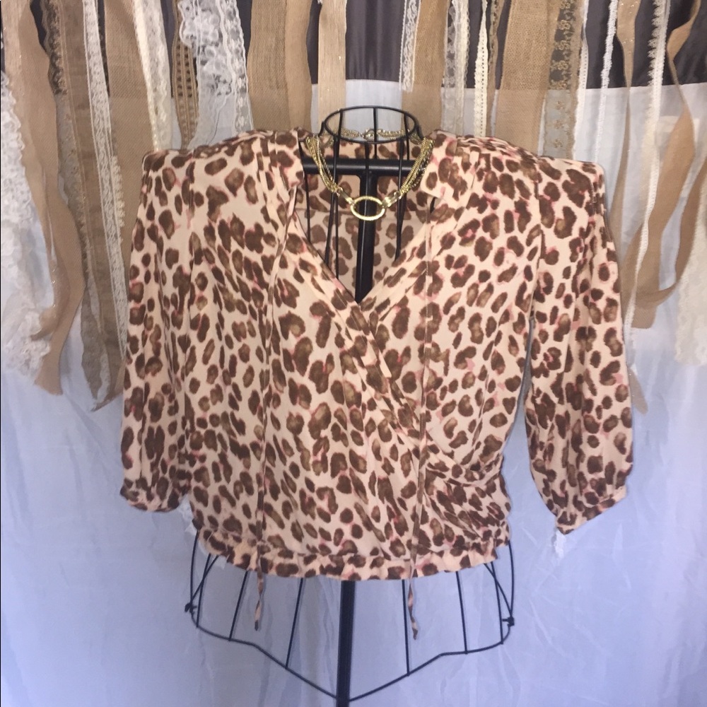 Sexy blush & brown leopard New York & Company top
