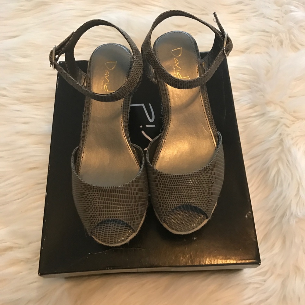 😃New Wedges Style Maya Gray😃