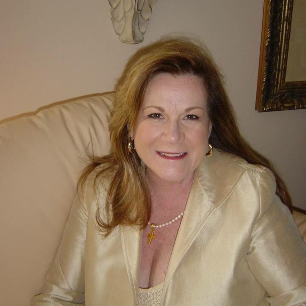 Meet your Posher, Suzanne