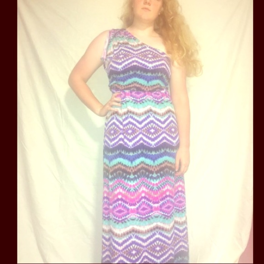 One-Shoulder Maxi Dress