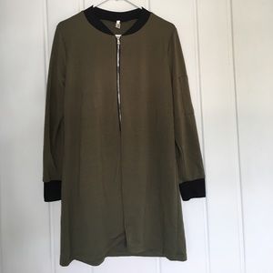 Cute long green/black sweater