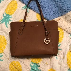 Mk tote sale!!!!!
