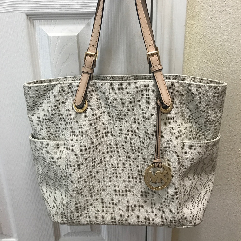 Michael Kors Jet Set East West Zip Tote Bag Purse