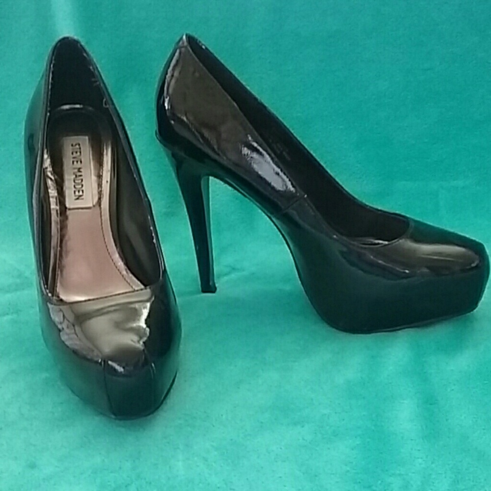 Steve madden black pumps