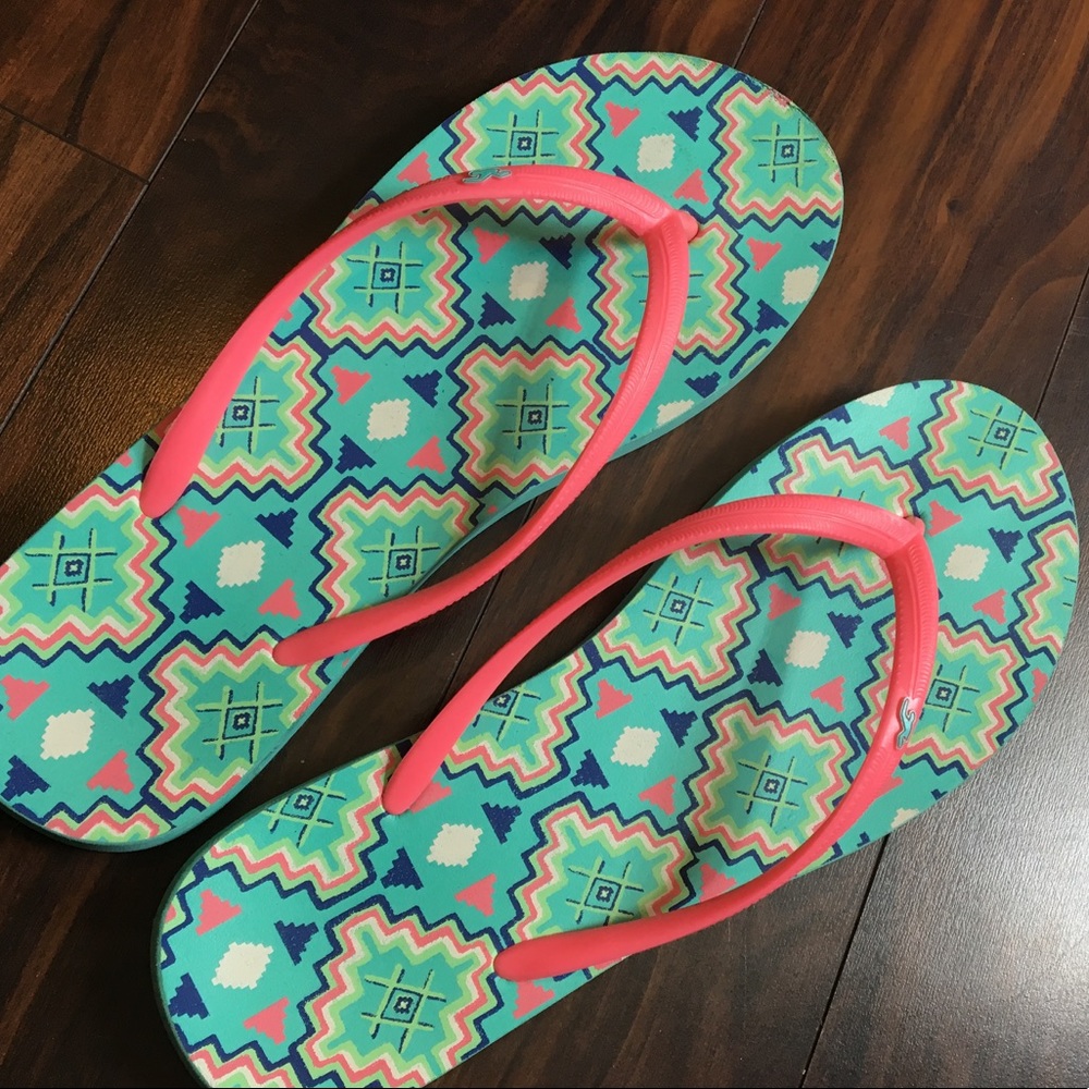 Hollister flip flops