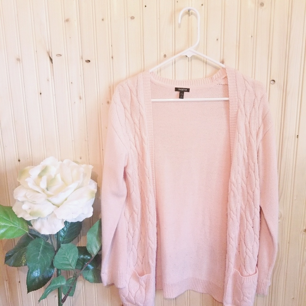 💗pink cardigan💗