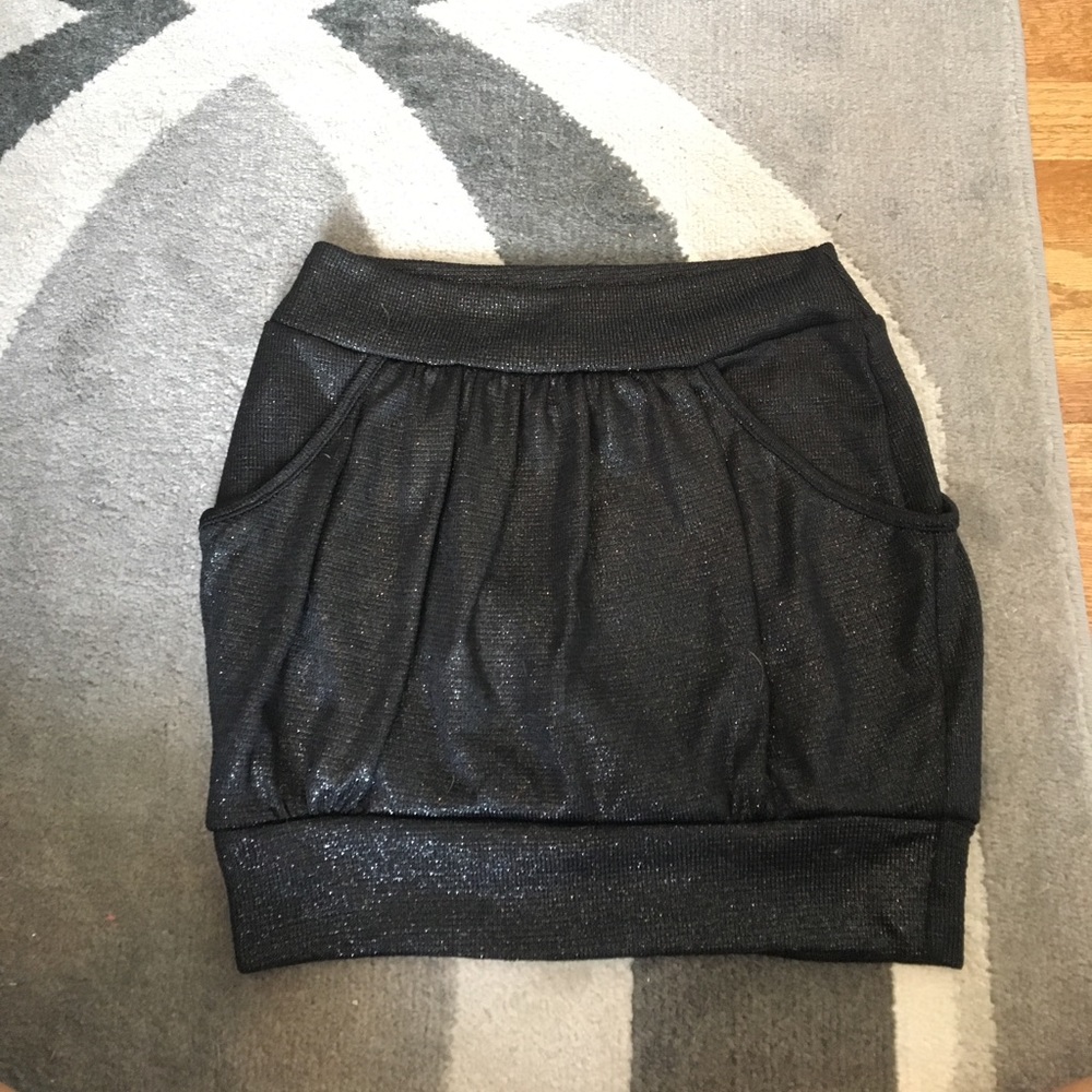 Skirt with pockets