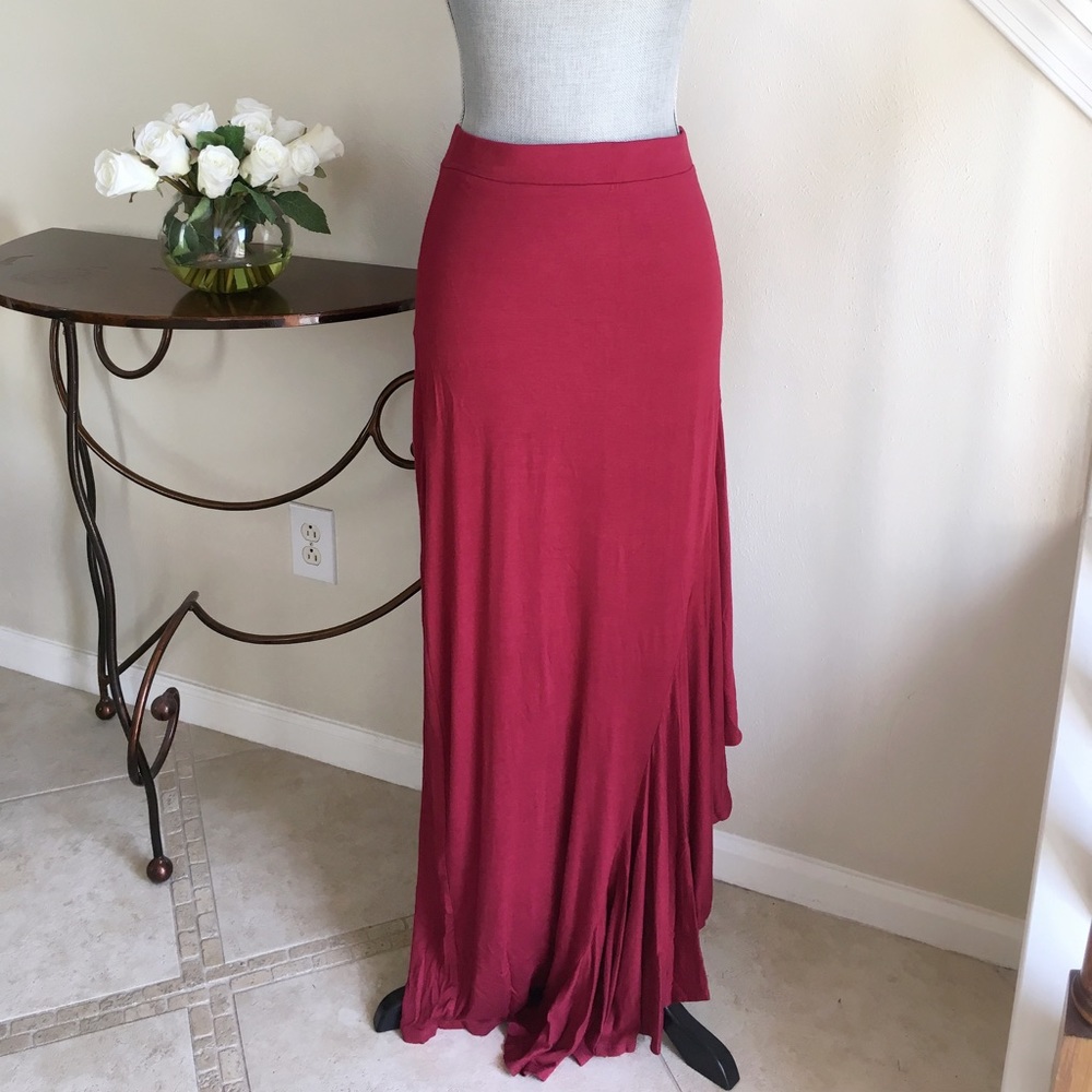 💐NWT Ruffled Side Slit Maxi Skirt - Picture 2 of 2