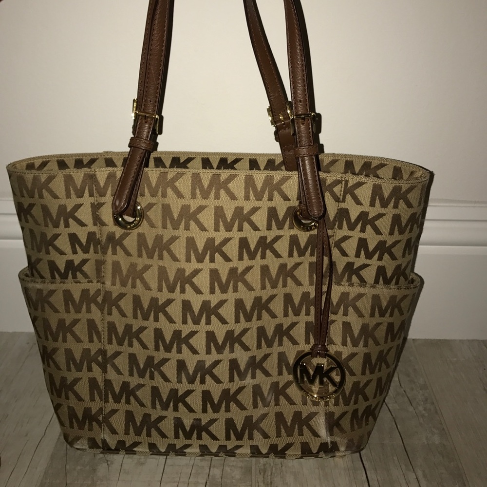 Michael Kors medium purse