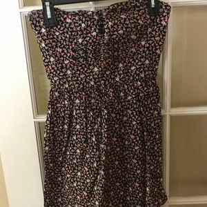 Floral strapless dress!