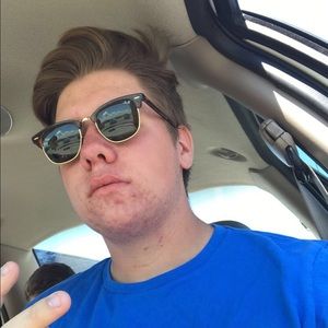 Meet your Posher, Chase