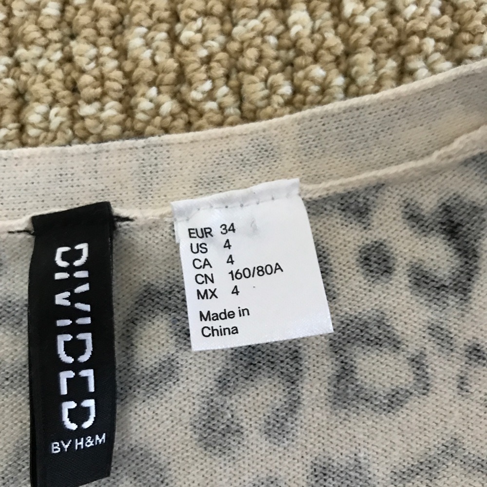 Super cute cheetah sweater!!