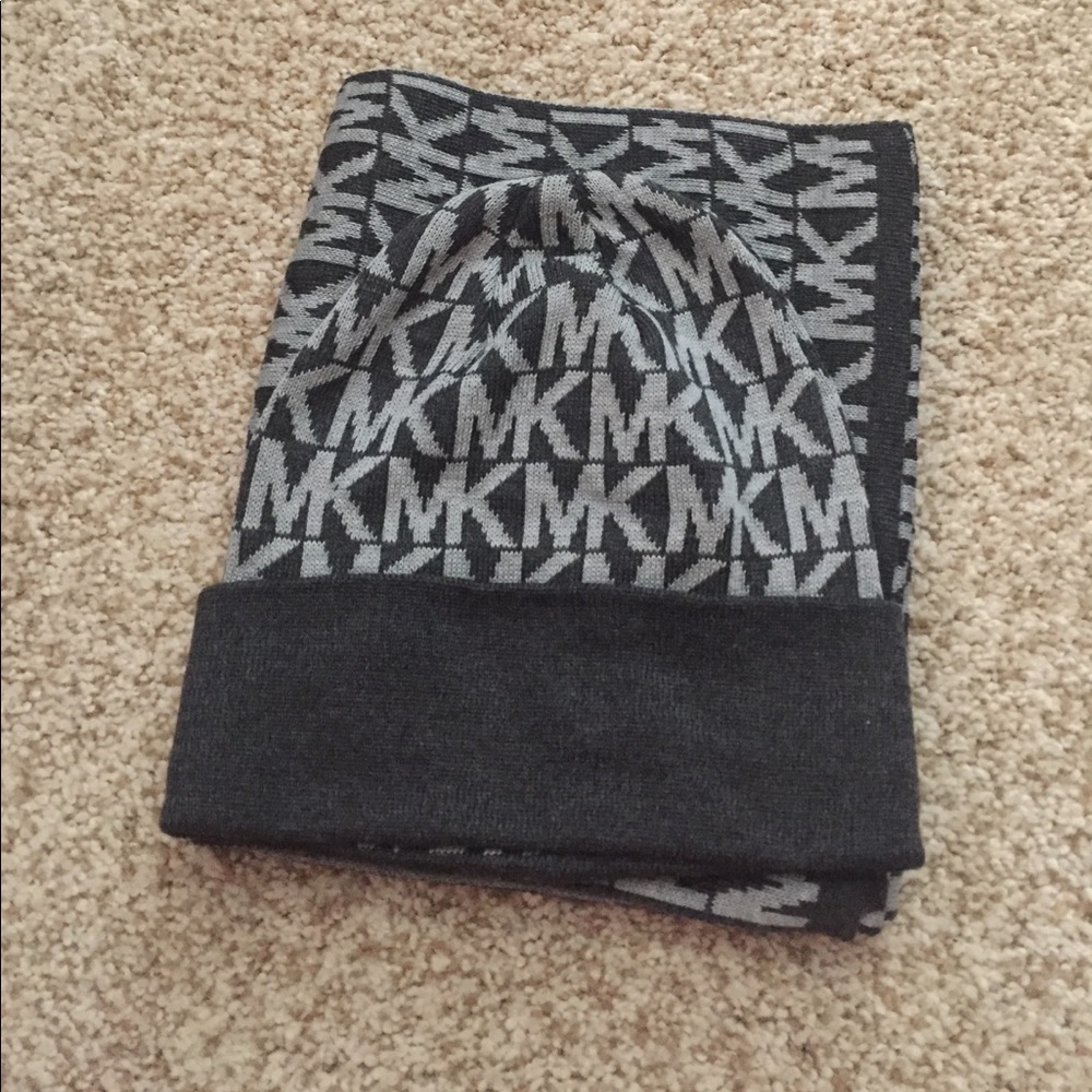 Michael Kors scarf and hat set