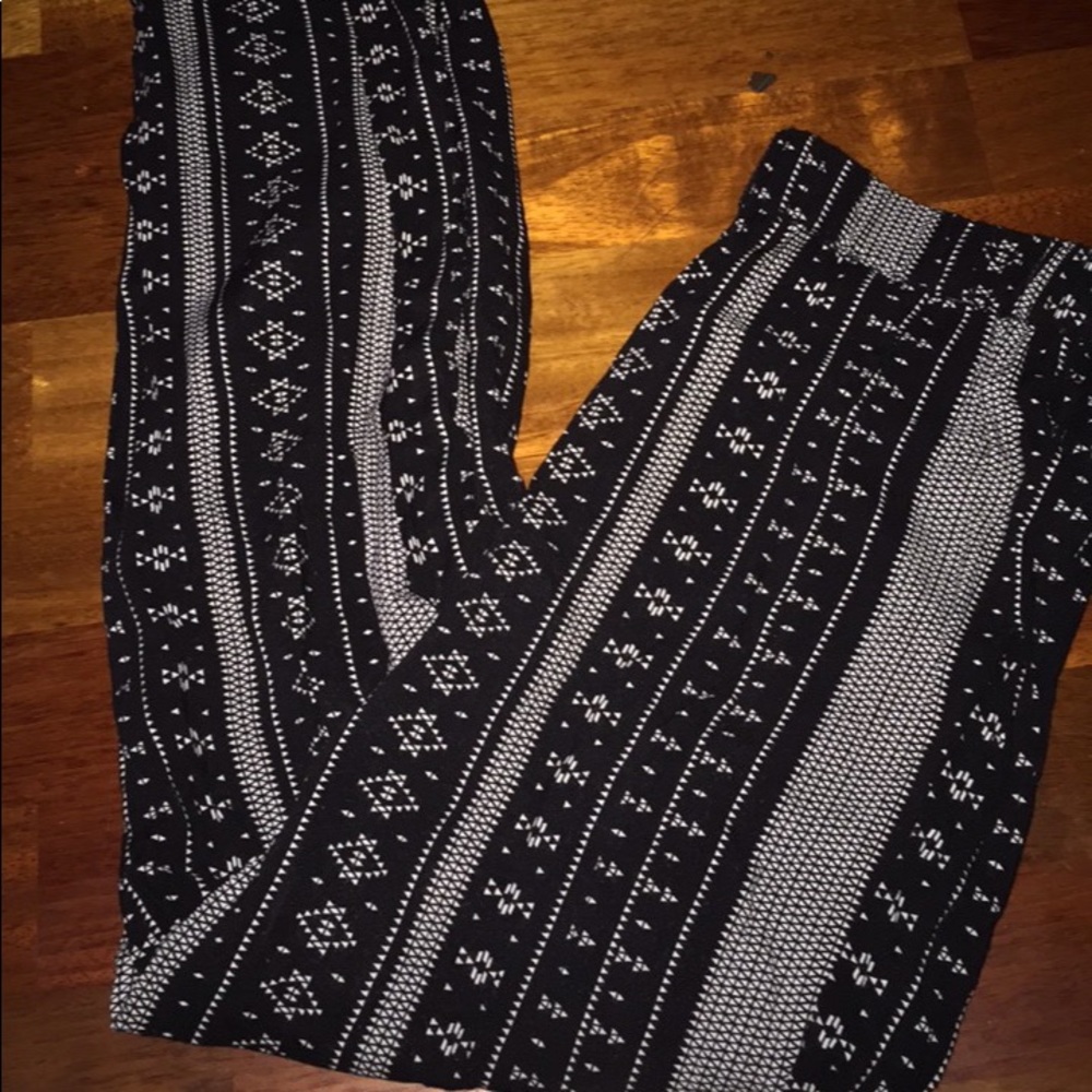 Super cute high waisted trousers