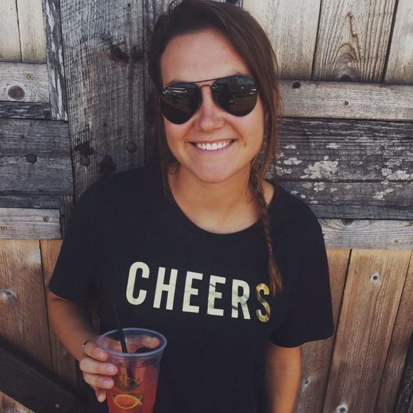 Meet your Posher, Mckenzie - Picture 1 of 1