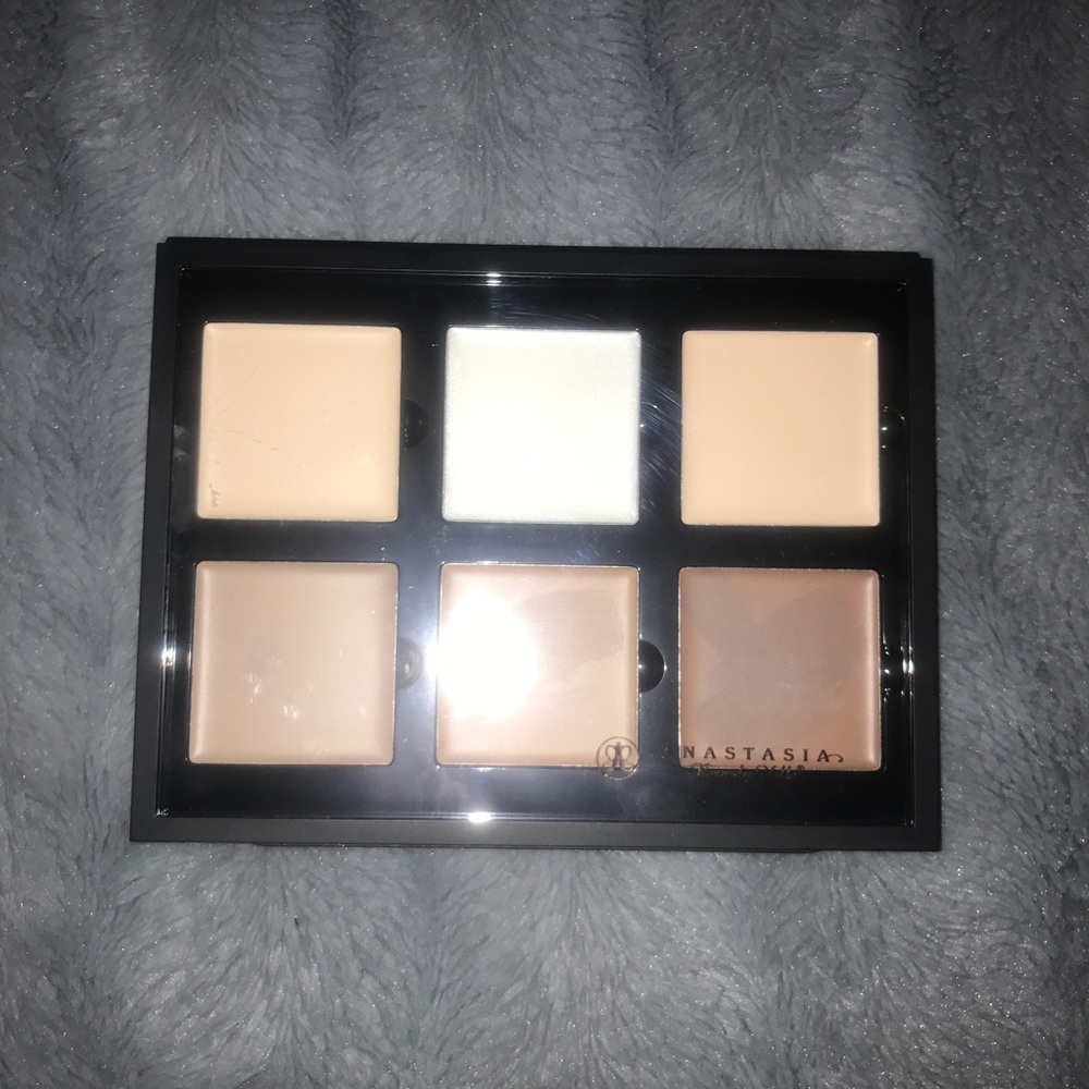 Anastasia Beverly Hills Contour Kit