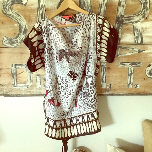 Ivanka Trump Tops - Ivanka Trump tie waist box top 100% silk