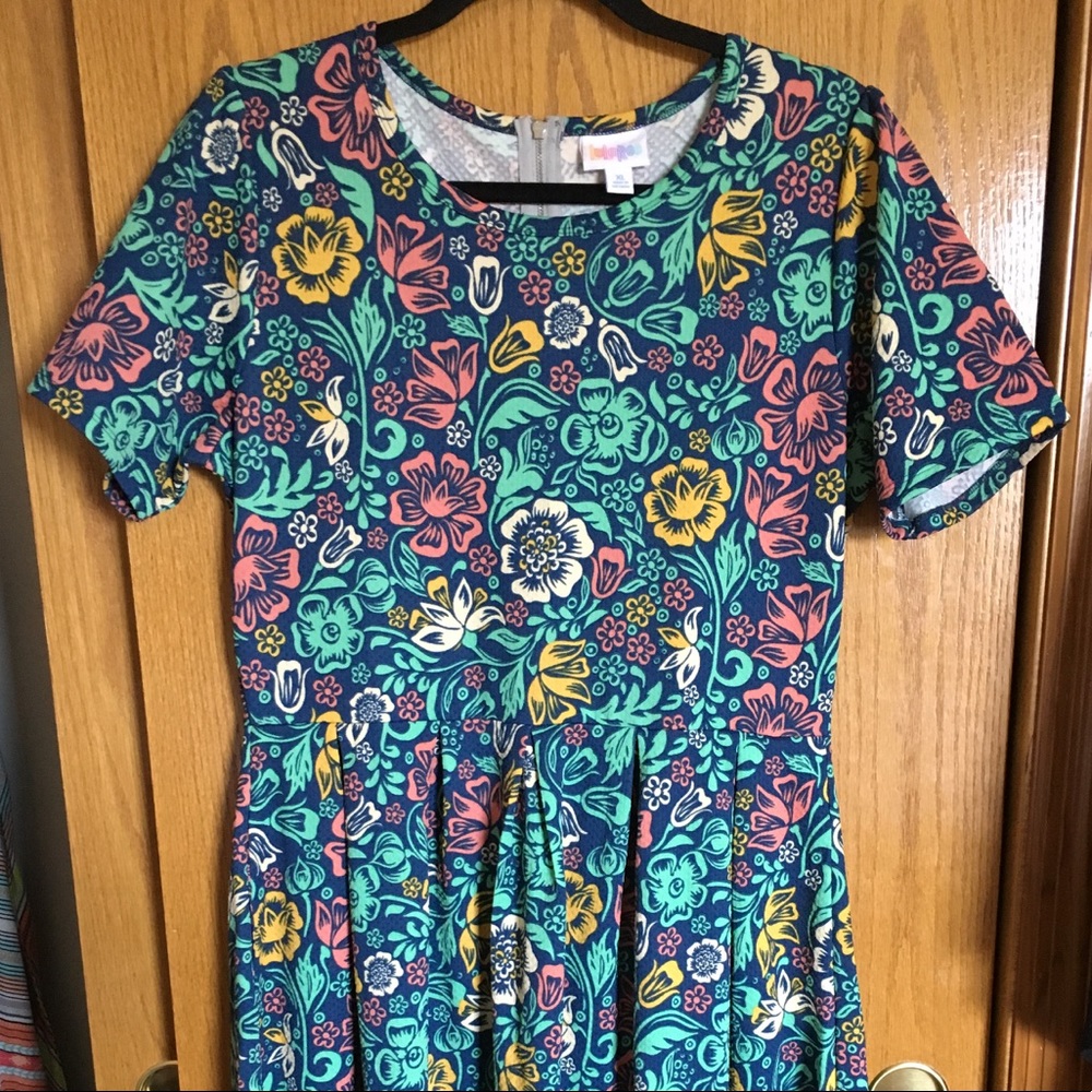 SOLD XL Lularoe Amelia