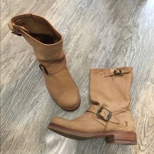 NWOT Frye "Victoria" Short Riding Boots sz 6 1/2