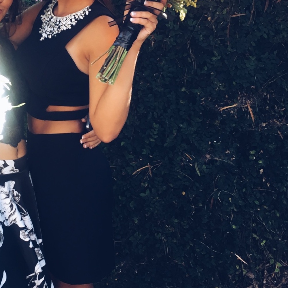 An ALYCE dress.