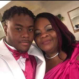 Meet your Posher, Javon