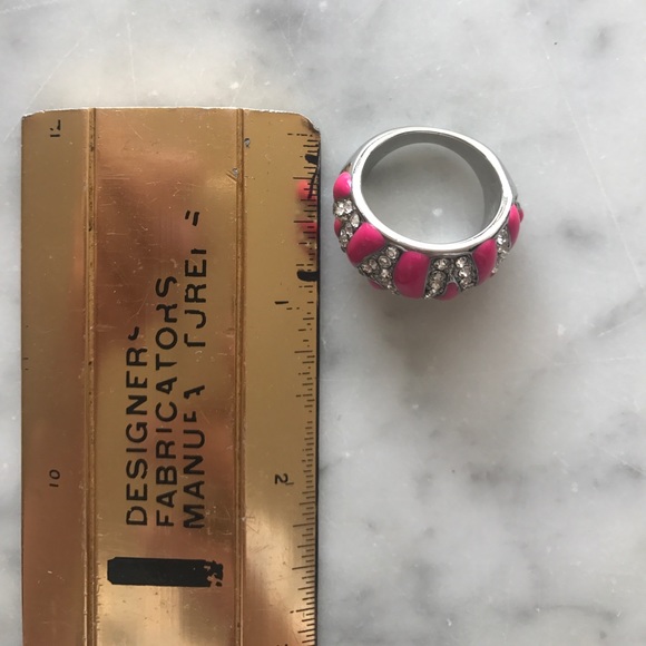 Express Rhinestone Pink Statement Ring NWOT - Picture 4 of 4