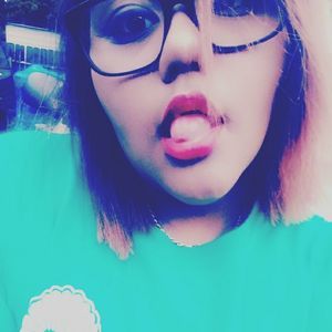 Meet your Posher, Alexia