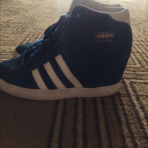 Adidas basket snkear