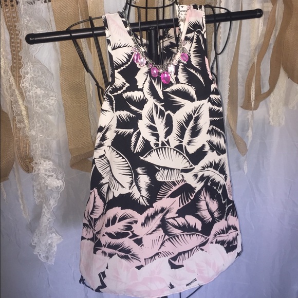 Brand new with tags Express chiffon tank top - Picture 2 of 4