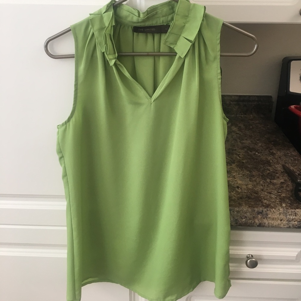 🍀 Sleeveless blouse from The Limited
