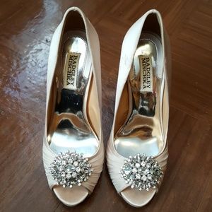 Badgley Mischka peep toe heels