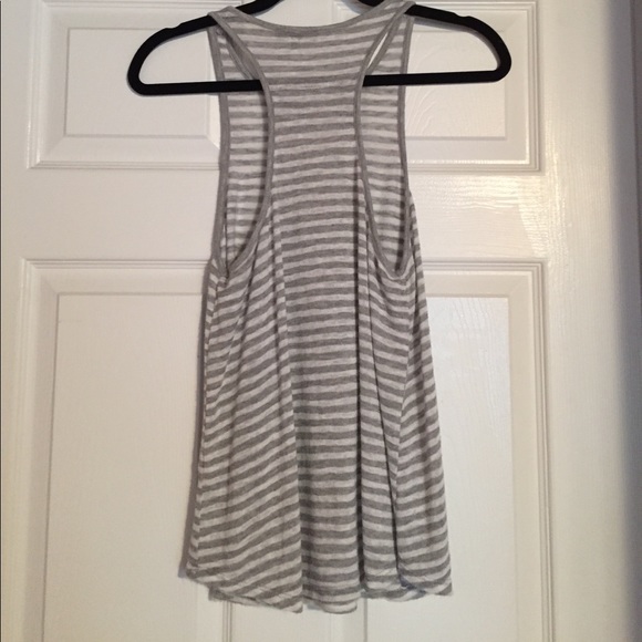 Flowy Razorback grey and white striped tank - Picture 2 of 3