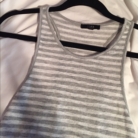 Flowy Razorback grey and white striped tank - Picture 3 of 3