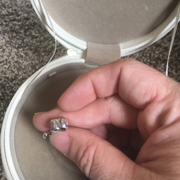 Chamilia Minnie Heart with purse and bow. - Picture 3 of 4