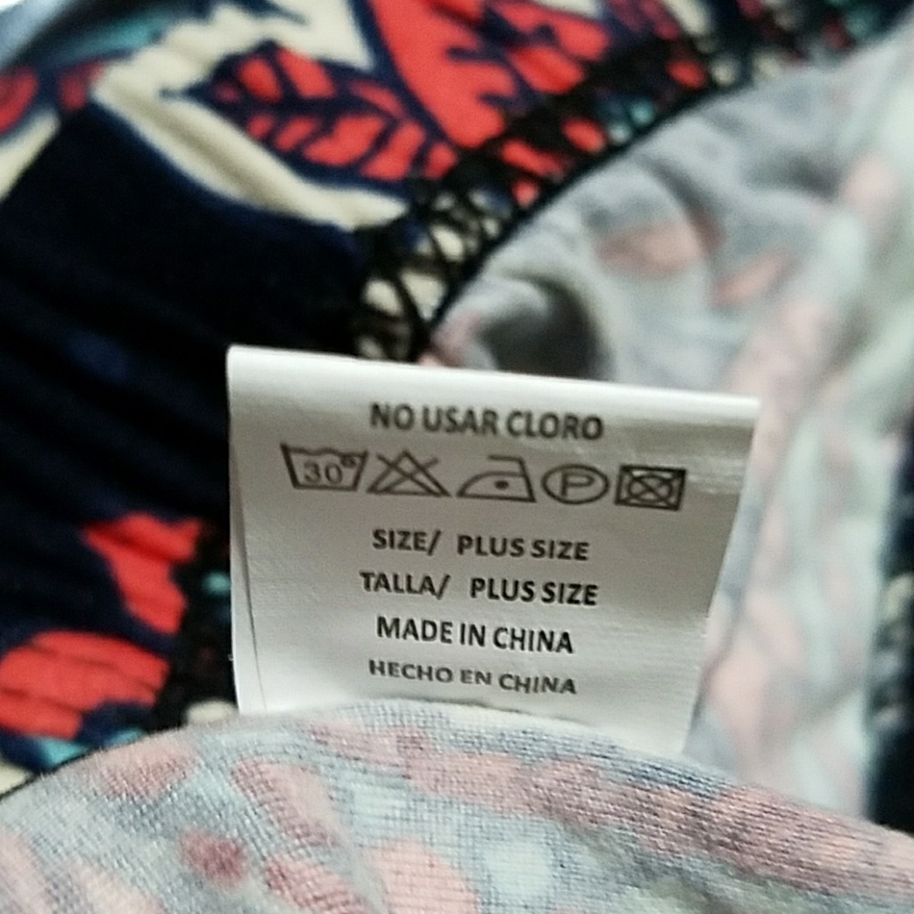 PLUS Size Leggings OSFM. NWT - Picture 4 of 5