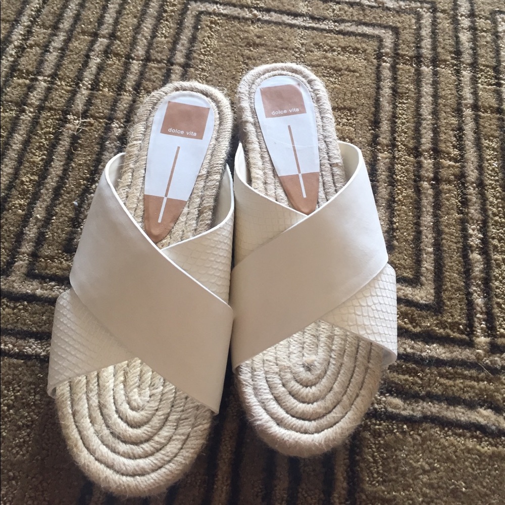 Dolce vita sandals