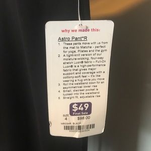Lululemon Astro Pant in Black size 4