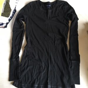 American eagle black tshirt